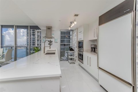 Condominio en venta en Miami, Florida, 2 dormitorios, 128.76 m2 № 1942234 - foto 6