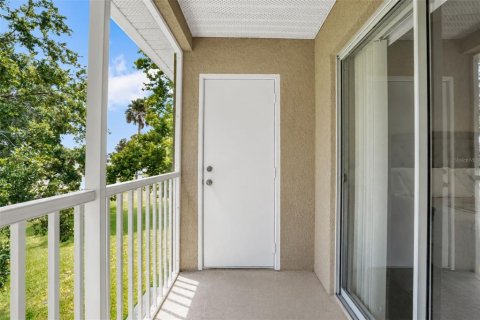 Condo in Kissimmee, Florida, 3 bedrooms № 2109706 - photo 13