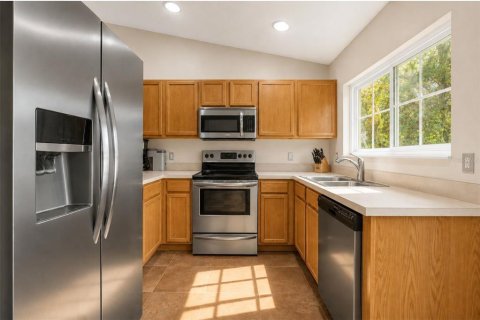Condo in Kissimmee, Florida, 3 bedrooms № 2109706 - photo 4