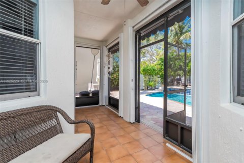 Снять в аренду виллу или дом в Мирамар, Флорида 3 спальни, 185.62м2, № 1991619 - фото 27
