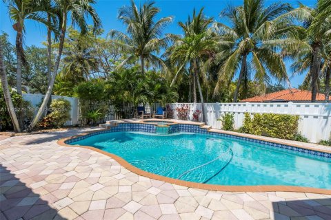 Снять в аренду виллу или дом в Мирамар, Флорида 3 спальни, 185.62м2, № 1991619 - фото 28