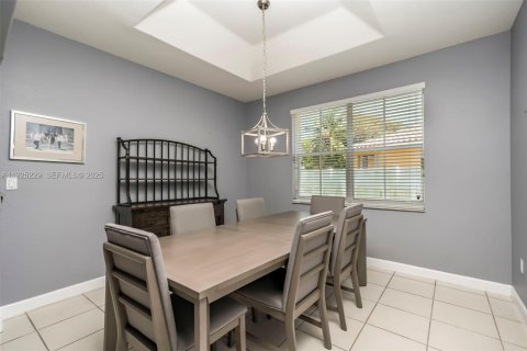 Снять в аренду виллу или дом в Мирамар, Флорида 3 спальни, 185.62м2, № 1991619 - фото 5