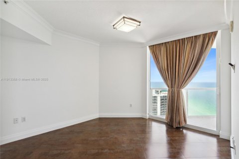 Снять в аренду кондоминиум в Санни-Айлс-Бич, Флорида 3 спальни, 152.08м2, № 2013720 - фото 11