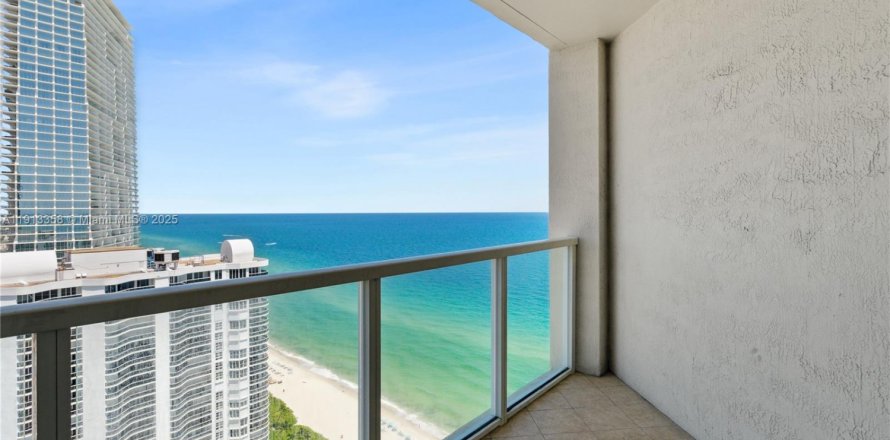 Кондоминиум с 3 спальнями в Санни-Айлс-Бич, Флорида № 2013720