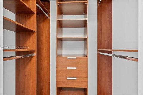 Снять в аренду кондоминиум в Санни-Айлс-Бич, Флорида 3 спальни, 152.08м2, № 2013720 - фото 17