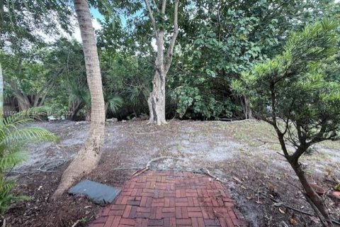 House in Wilton Manors, Florida 3 bedrooms, 148.46 sq.m. № 1886531 - photo 5