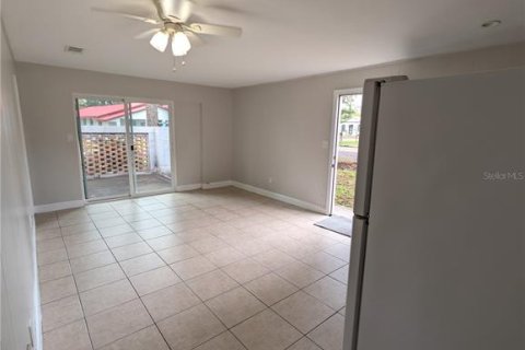 Appartement à louer à Gainesville, Floride: 2 chambres, 72.19 m2 № 2284145 - photo 11