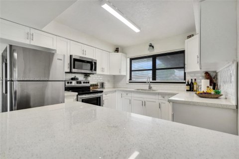 Villa ou maison à vendre à Miami Gardens, Floride: 3 chambres № 1931785 - photo 9