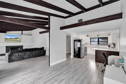 Villa ou maison à vendre à Miami Gardens, Floride: 3 chambres № 1931785 - photo 7