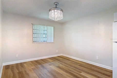 House in Port Orange, Florida 2 bedrooms, 95.88 sq.m. № 1800165 - photo 12
