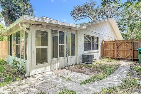 House in Port Orange, Florida 2 bedrooms, 95.88 sq.m. № 1800165 - photo 1