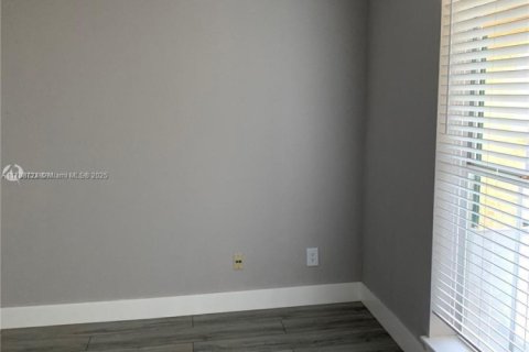 Condominio en venta en Coral Springs, Florida, 2 dormitorios, 91.04 m2 № 1863386 - foto 6