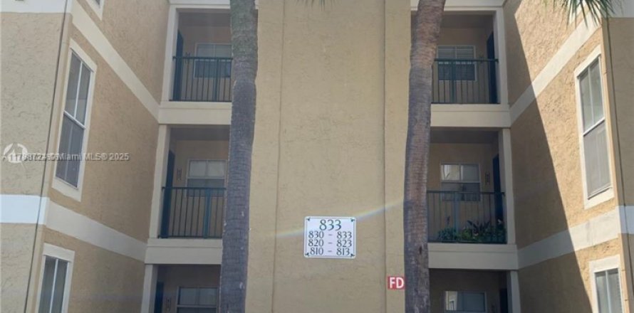 Condominio en Coral Springs, Florida, 2 dormitorios  № 1863386