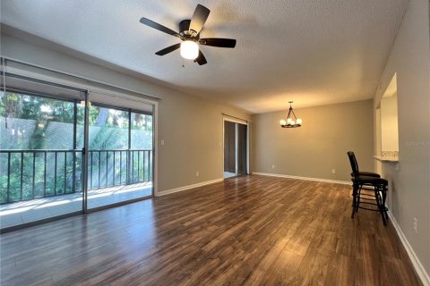 Condominio en alquiler en Deltona, Florida, 2 dormitorios, 83.33 m2 № 2277499 - foto 2