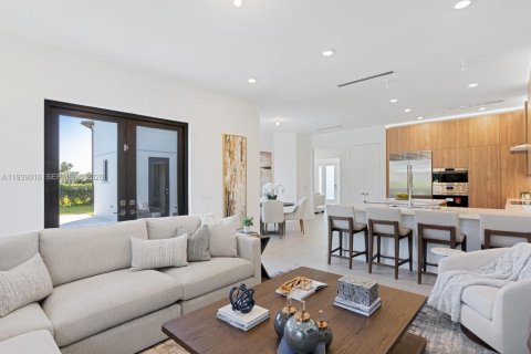 Купить виллу или дом в Майами, Флорида 5 спален, № 1999250 - фото 18