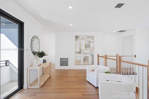 Купить виллу или дом в Майами, Флорида 5 спален, № 1999250 - фото 23