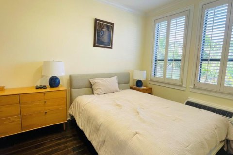 Condo in Palm Beach, Florida, 2 bedrooms  № 2187262 - photo 5