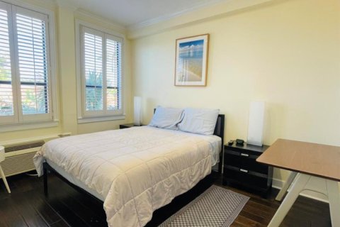 Condo in Palm Beach, Florida, 2 bedrooms  № 2187262 - photo 3