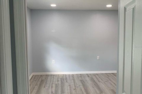 Immobilier commercial à vendre à Bradenton, Floride: 2 chambres, 133.78 m2 № 1833620 - photo 12