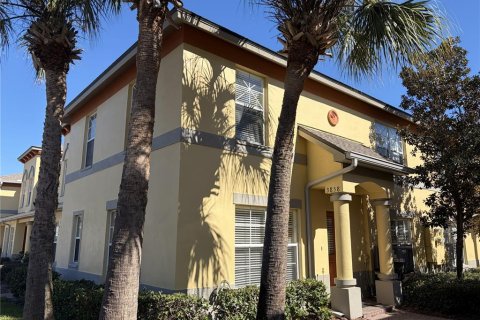 Adosado en Saint Petersburg, Florida 3 dormitorios, 124.95 m2 № 2119108