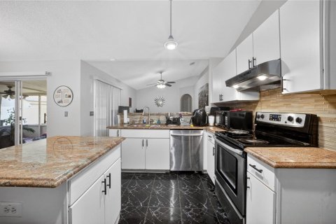 Купить виллу или дом в Киссимми, Флорида 3 комнаты, 153.47м2, № 2104464 - фото 12
