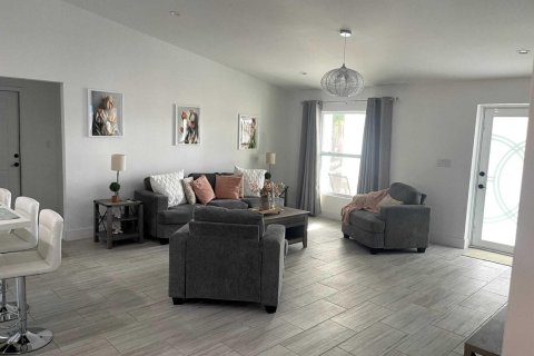 Купить виллу или дом в Клуистон, Флорида 3 комнаты, 176.14м2, № 2146171 - фото 8