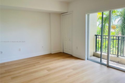 Condominio en alquiler en Miami, Florida, 1 dormitorio, 73.95 m2 № 1928524 - foto 12