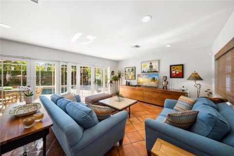 Casa en venta en Hollywood, Florida, 4 dormitorios, 313.92 m2 № 1983928 - foto 11