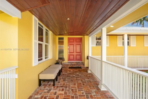 Casa en venta en Hollywood, Florida, 4 dormitorios, 313.92 m2 № 1983928 - foto 5