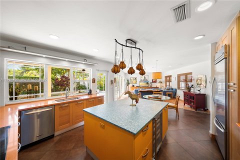 Casa en venta en Hollywood, Florida, 4 dormitorios, 313.92 m2 № 1983928 - foto 15