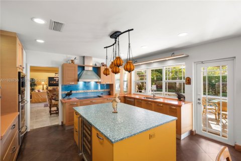 Casa en venta en Hollywood, Florida, 4 dormitorios, 313.92 m2 № 1983928 - foto 13