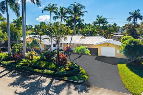 Casa en venta en Hollywood, Florida, 4 dormitorios, 313.92 m2 № 1983928 - foto 1