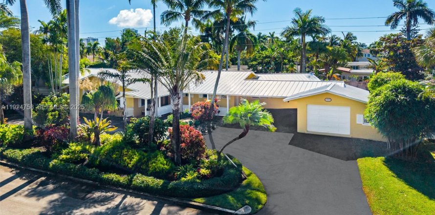 Casa en Hollywood, Florida 4 dormitorios, 313.92 m2 № 1983928