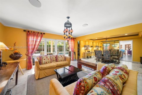 Casa en venta en Hollywood, Florida, 4 dormitorios, 313.92 m2 № 1983928 - foto 17
