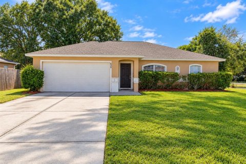 Villa ou maison à Poinciana, Floride 3 chambres, 131.46 m2 № 2354166