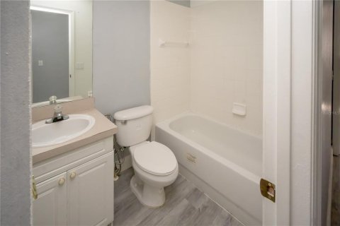 Townhouse in Davenport, Florida 3 bedrooms, 123.56 sq.m. № 1658238 - photo 13