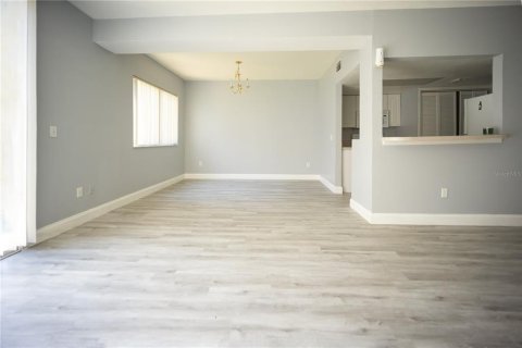 Townhouse in Davenport, Florida 3 bedrooms, 123.56 sq.m. № 1658238 - photo 3