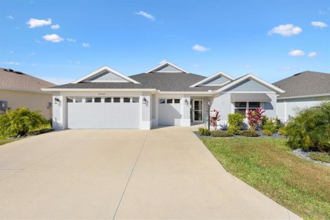 House in The Villages, Florida 3 bedrooms, 175.77 sq.m. № 2360696