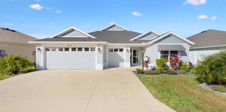 House in The Villages, Florida 3 bedrooms, 175.77 sq.m. № 2360696