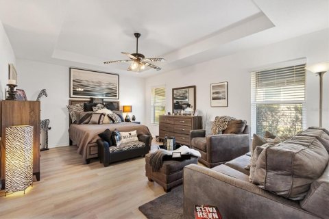 House in The Villages, Florida 3 bedrooms, 175.77 sq.m. № 2360696 - photo 12