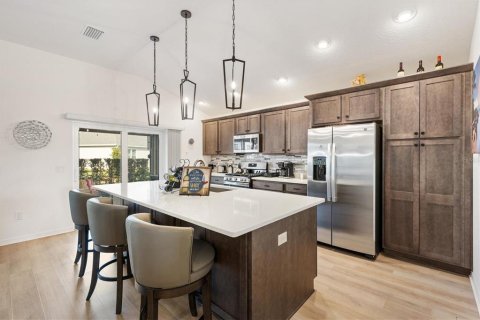 House in The Villages, Florida 3 bedrooms, 175.77 sq.m. № 2360696 - photo 6