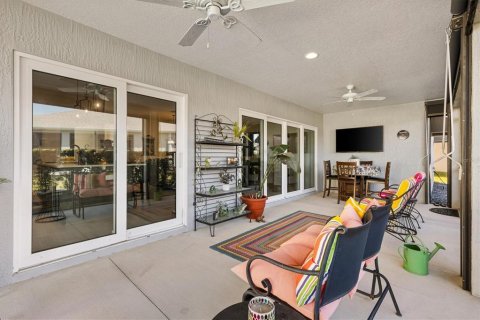 House in The Villages, Florida 3 bedrooms, 175.77 sq.m. № 2360696 - photo 22