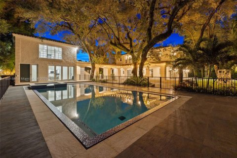House in Coral Gables, Florida 6 bedrooms, 683.2 sq.m. № 1858604 - photo 22