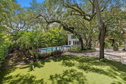House in Coral Gables, Florida 6 bedrooms, 683.2 sq.m. № 1858604 - photo 2