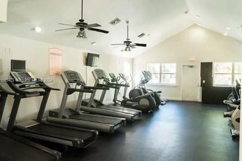 Купить кондоминиум в Дорал, Флорида 1 спальня, 75.25м2, № 1764112 - фото 18