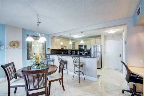 Condominio en alquiler en Hollywood, Florida, 1 dormitorio, 83.61 m2 № 2255965 - foto 15