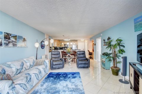 Condominio en alquiler en Hollywood, Florida, 1 dormitorio, 83.61 m2 № 2255965 - foto 25