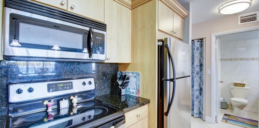 Condominio en Hollywood, Florida, 1 dormitorio № 2255965