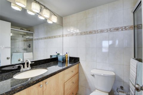 Condominio en alquiler en Hollywood, Florida, 1 dormitorio, 83.61 m2 № 2255965 - foto 26