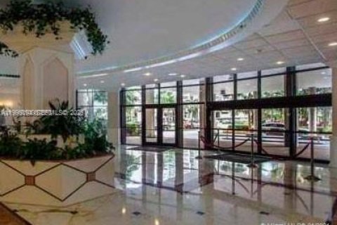 Condominio en alquiler en Hollywood, Florida, 1 dormitorio, 83.61 m2 № 2255965 - foto 20